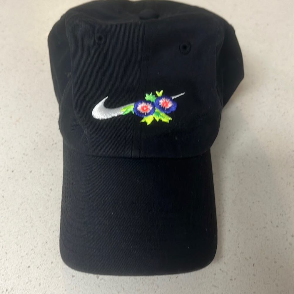 Nike Floral baseball hat